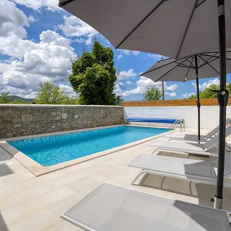 Casa Levade * Livade